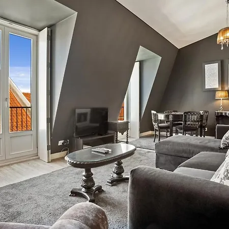 Vintage 1-bedroom Oasis Center Apartament